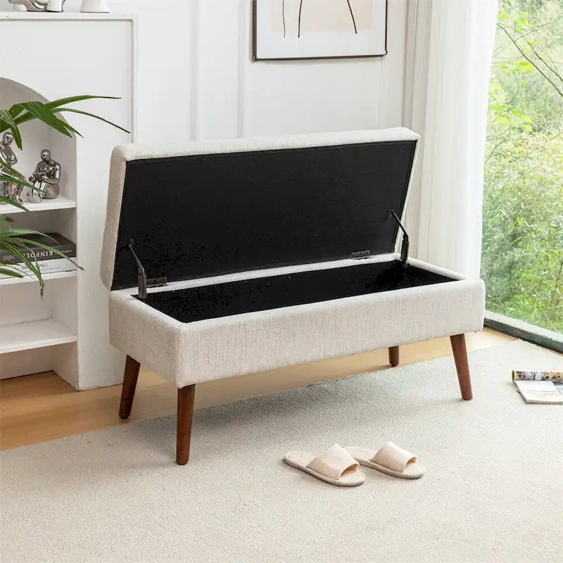 Banco de almacenamiento para el pie de cama y el final de la cama — Asiento tapizado con almacenamiento oculto