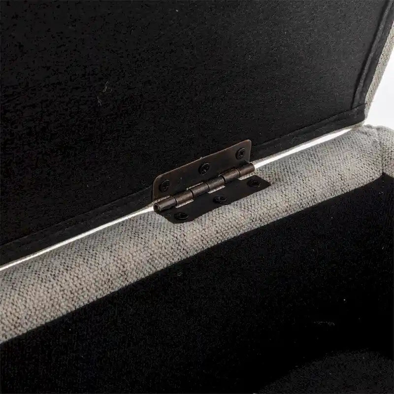 Banco de almacenamiento para el pie de cama y el final de la cama — Asiento tapizado con almacenamiento oculto