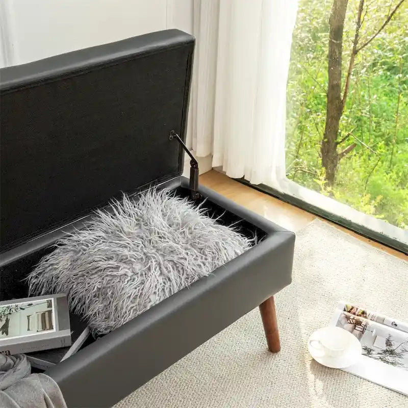 Banco de almacenamiento para el pie de cama y el final de la cama — Asiento tapizado con almacenamiento oculto